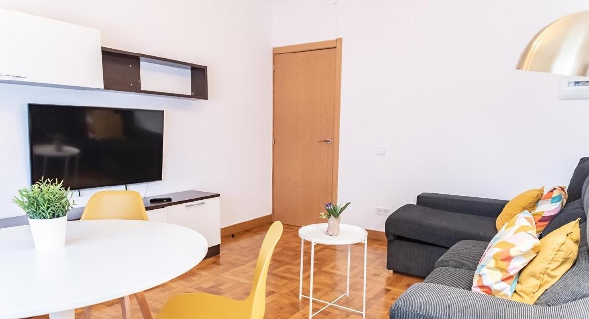 Adaptado Y Comodo Apartamento En Iturrama Pamplona Exterior foto